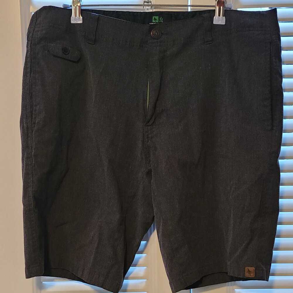 Men's Size 36 TREE Brand Nomad Division Gray
